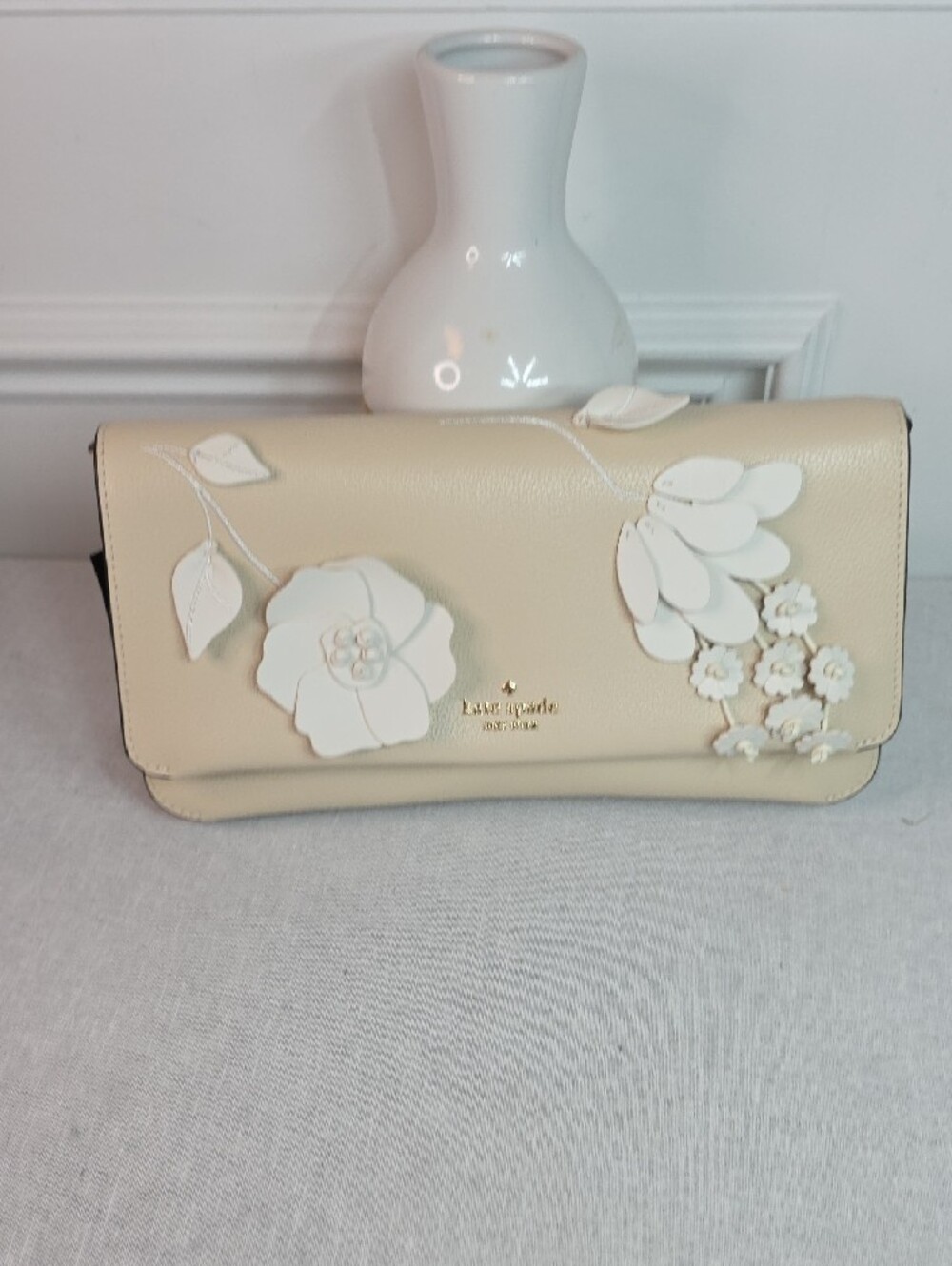 Kate Spade New York Ivy Floral Crossbody Bag in Milk Glass - Picture 9 of 9